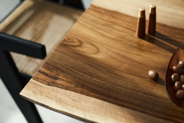 ¿Buscas una mesa de madera para tu hogar_